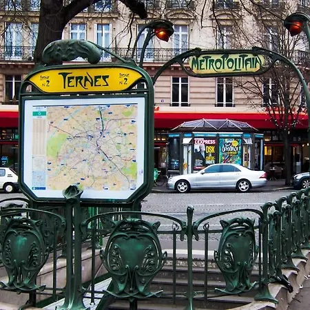 Super Flat Arc Of Triumph * París